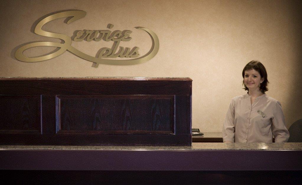 Service Plus Inns And Suites Grande Prairie Beltér fotó