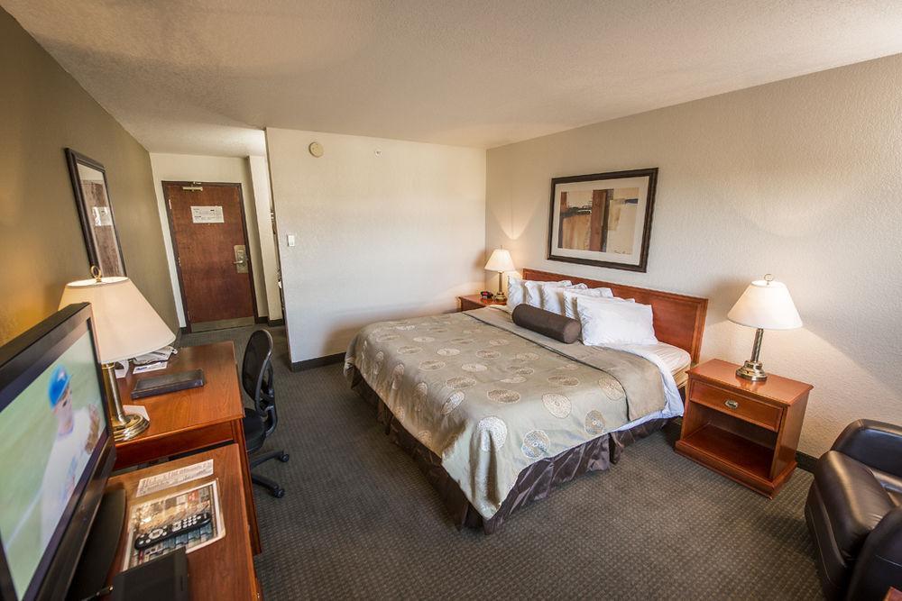 Service Plus Inns And Suites Grande Prairie Kültér fotó