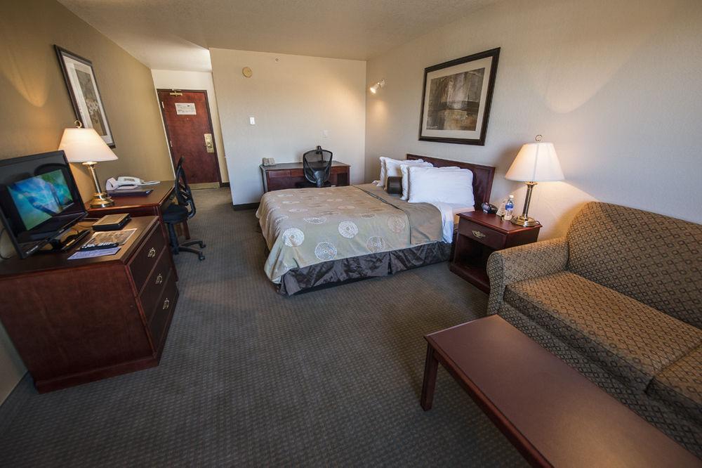 Service Plus Inns And Suites Grande Prairie Kültér fotó