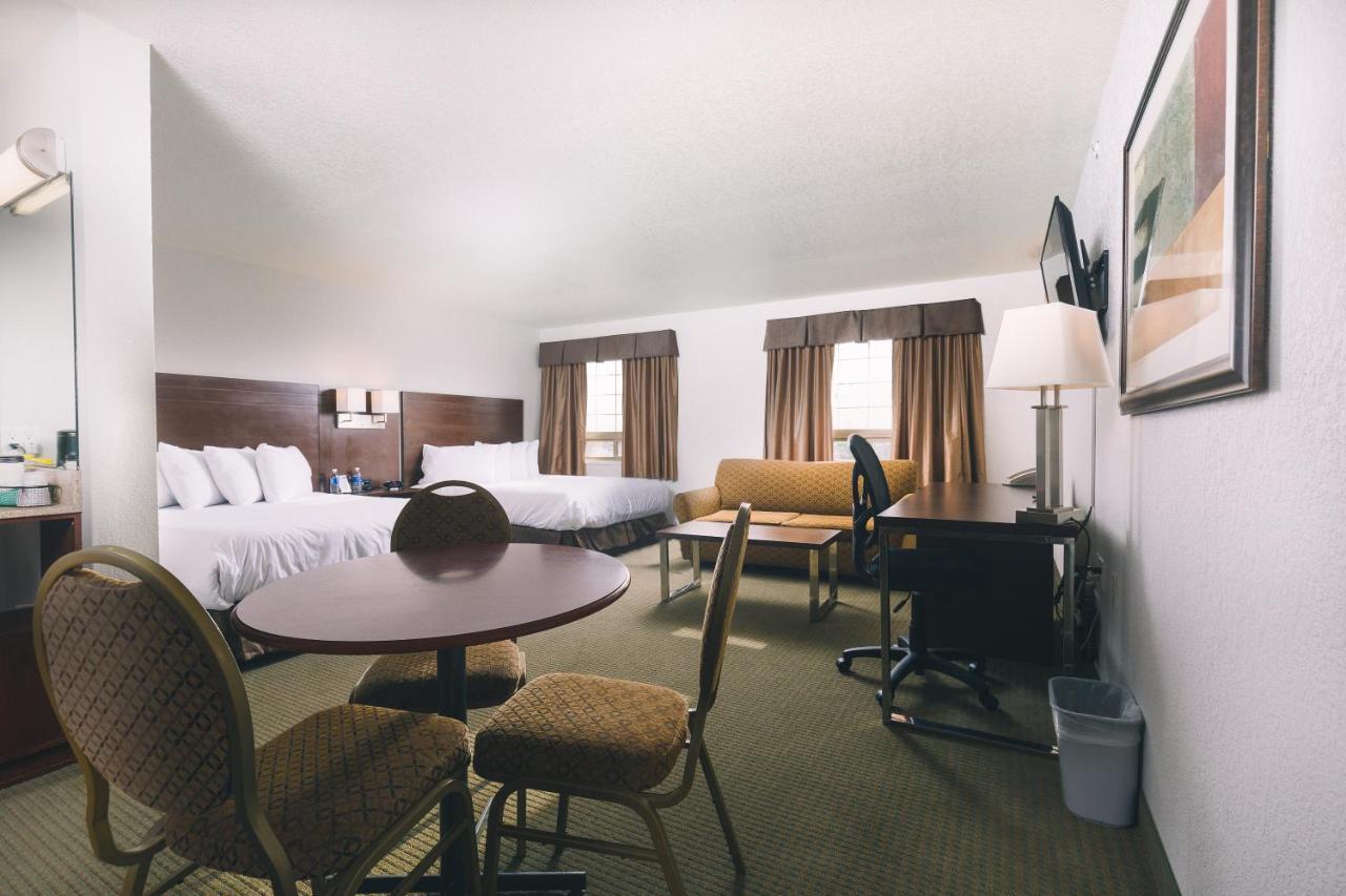 Service Plus Inns And Suites Grande Prairie Kültér fotó