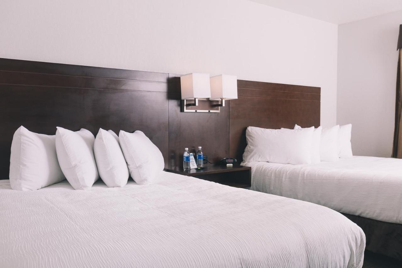 Service Plus Inns And Suites Grande Prairie Kültér fotó
