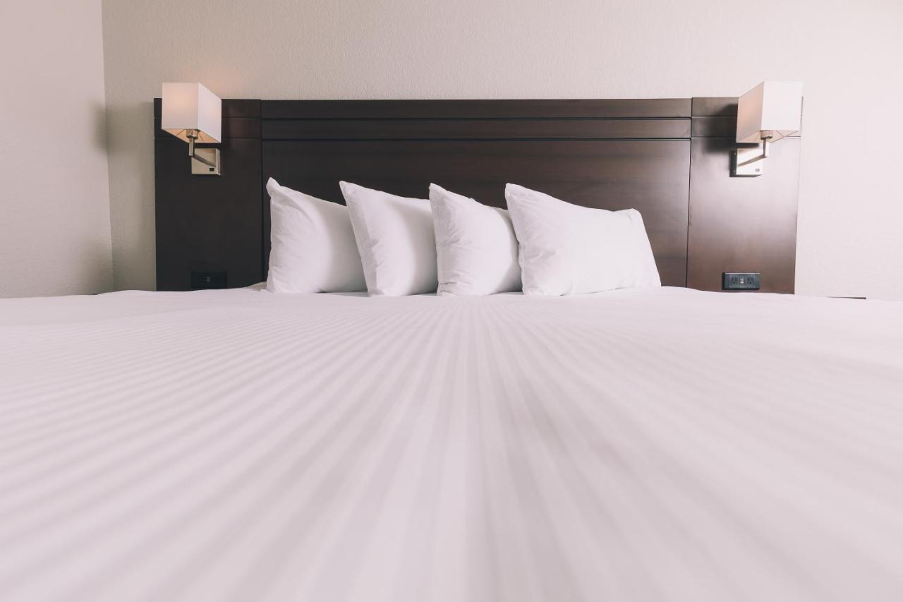 Service Plus Inns And Suites Grande Prairie Kültér fotó