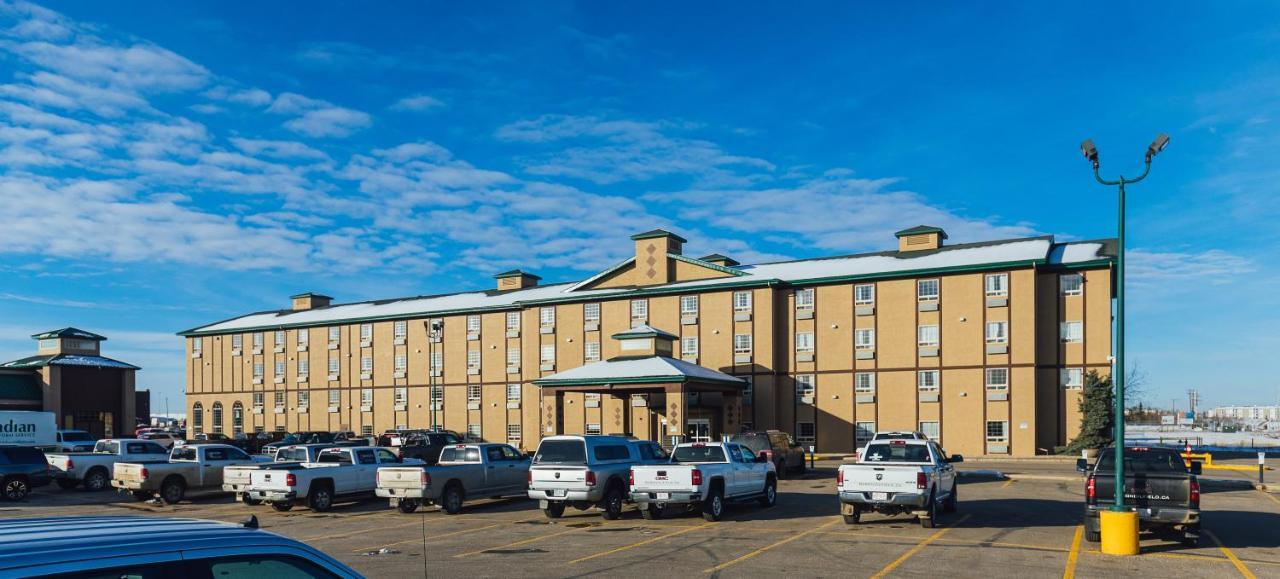 Service Plus Inns And Suites Grande Prairie Kültér fotó