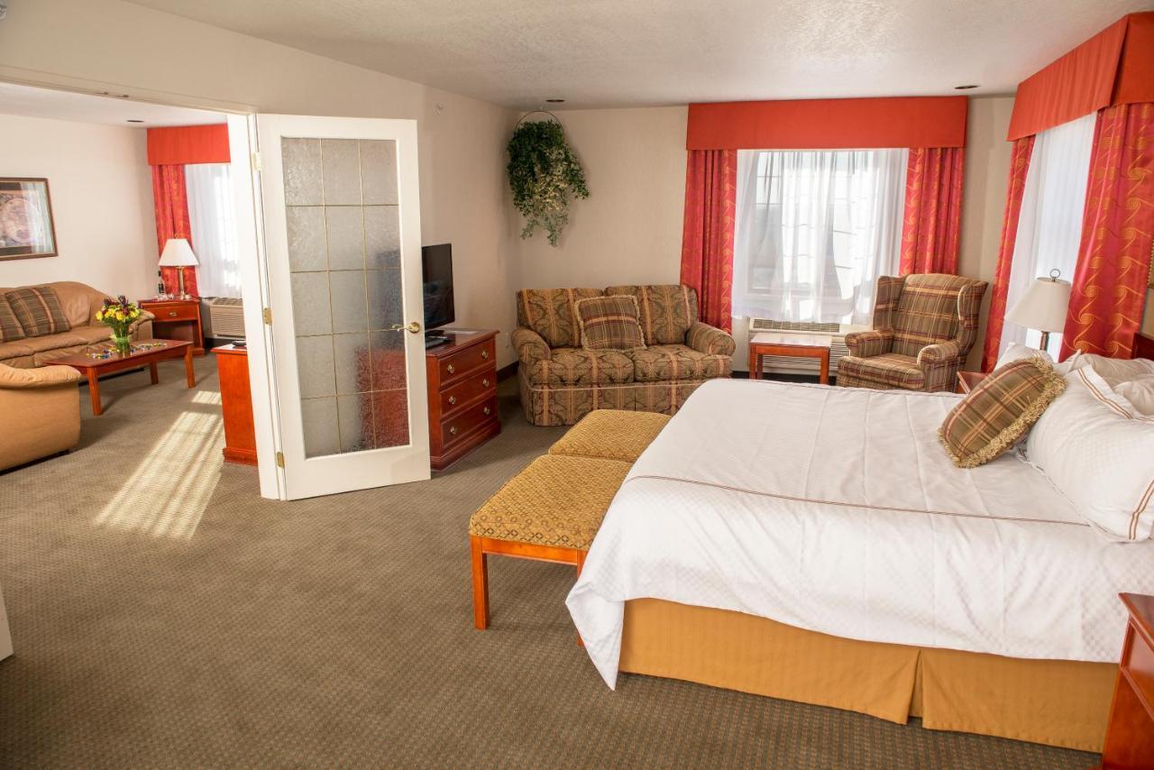 Service Plus Inns And Suites Grande Prairie Kültér fotó