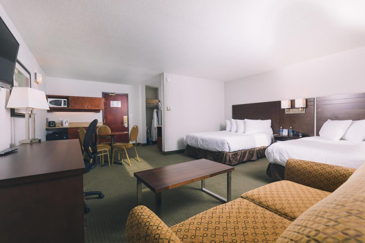 Service Plus Inns And Suites Grande Prairie Kültér fotó