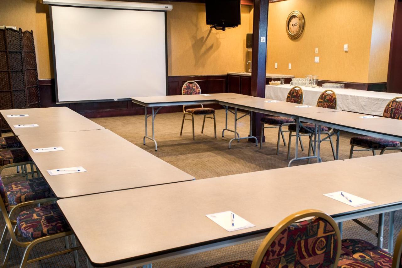 Service Plus Inns And Suites Grande Prairie Kültér fotó